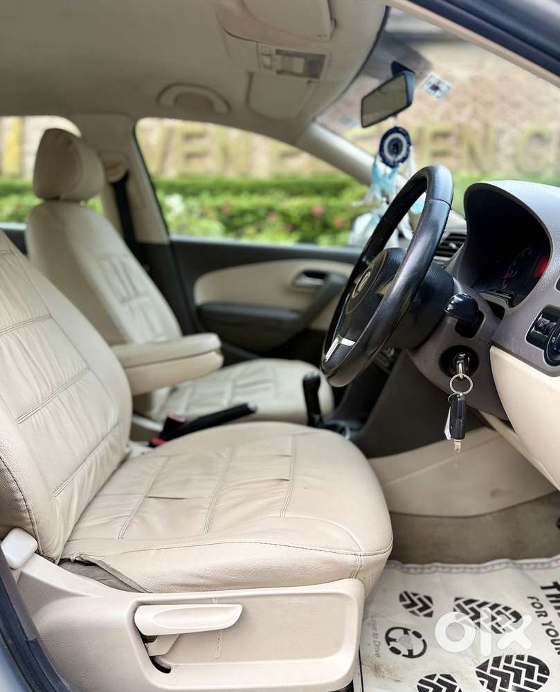 Volkswagen Vento Petrol Highline, 2011, Petrol