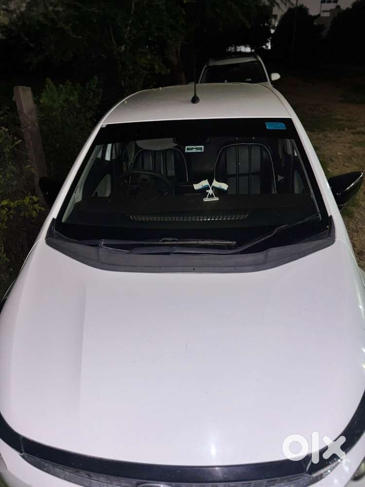 Tata Altroz Petrol 2023