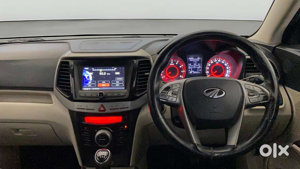 Mahindra Xuv300 W8, 2019, Petrol