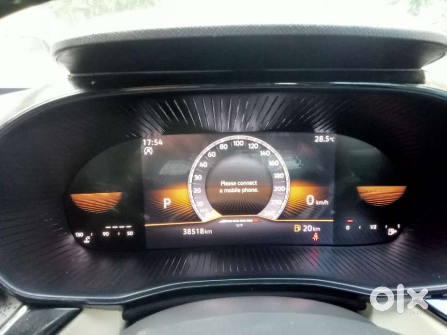 Skoda Slavia Style 1.0l Tsi At, 2023, Petrol