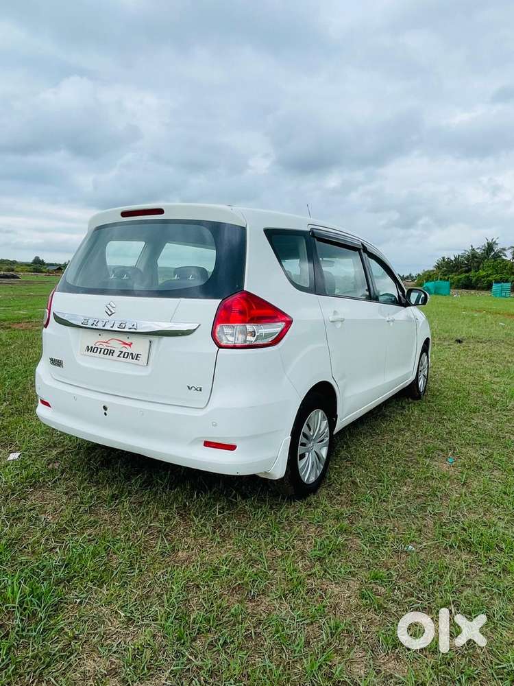 Maruti Suzuki Ertiga Vxi At, 2018, Petrol