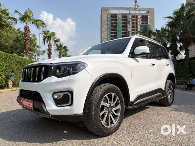 Mahindra Scorpio N Z8 Petrol At 7 Str, 2026, Petrol