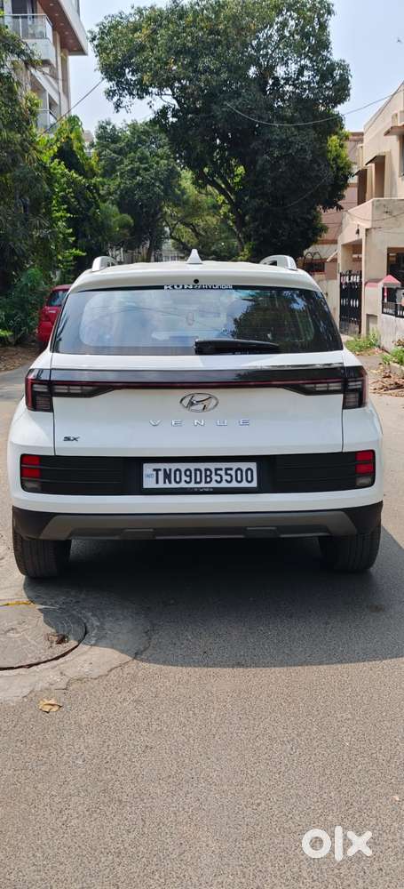 Hyundai Venue Sx (o) Mt 1.5 Diesel, 2023, Diesel