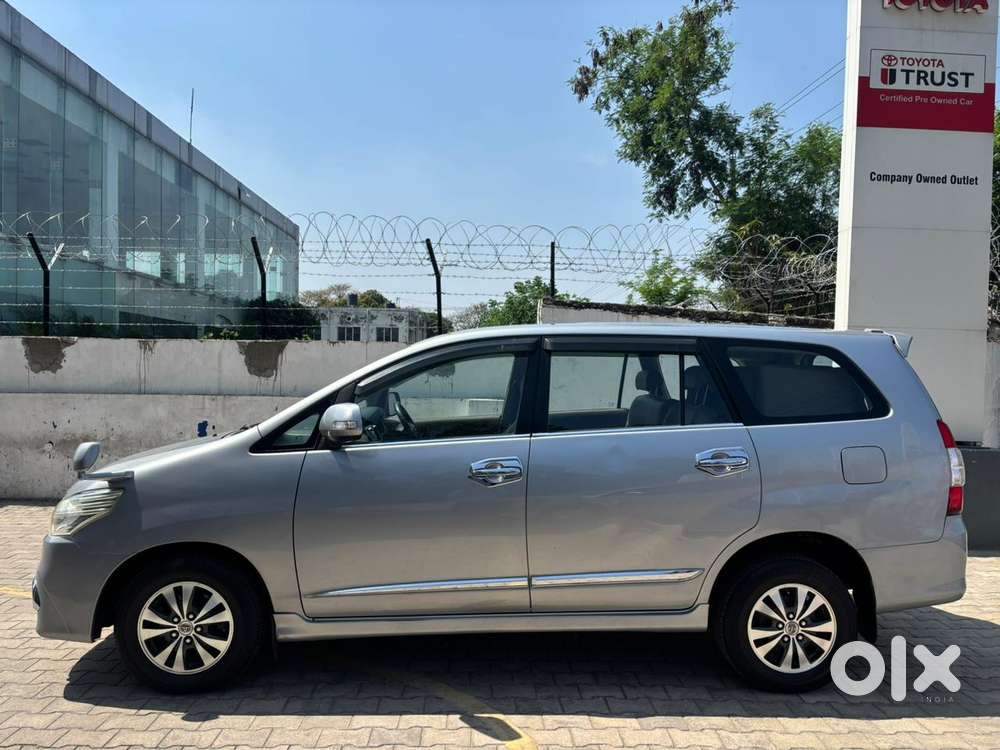 Toyota Innova 2.5 Vx 7 Str Bs-iii, 2015