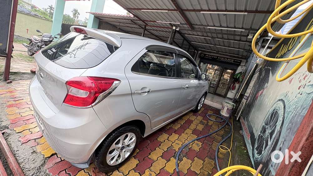 Ford Figo Petrol 2016