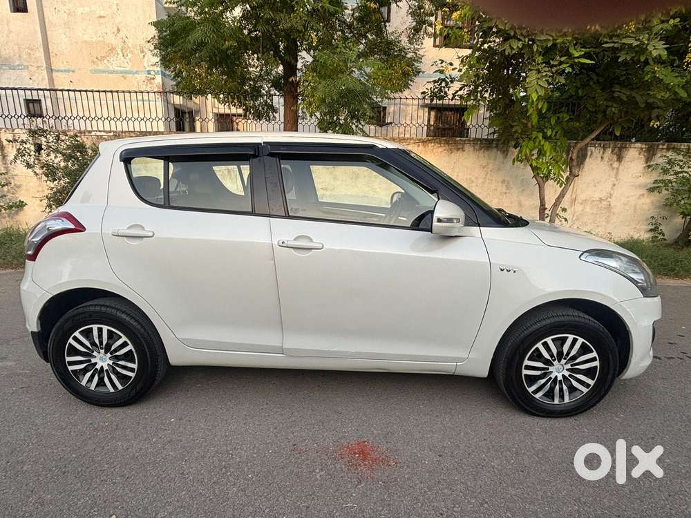 Maruti Suzuki Swift Vxi, 2016, Petrol