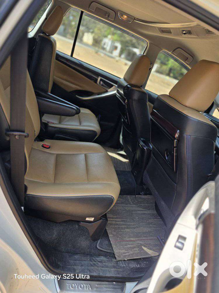 Toyota Innova Crysta [2020-ongoing] 2.4 Zx 7 Str, 2022, Diesel