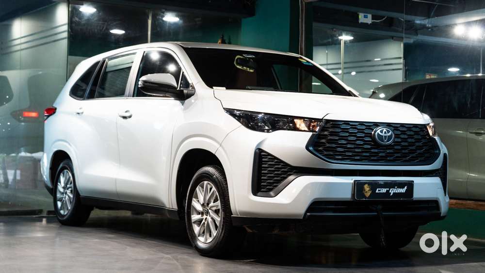 Toyota Innova Hycross Gx (o), 2025, Petrol