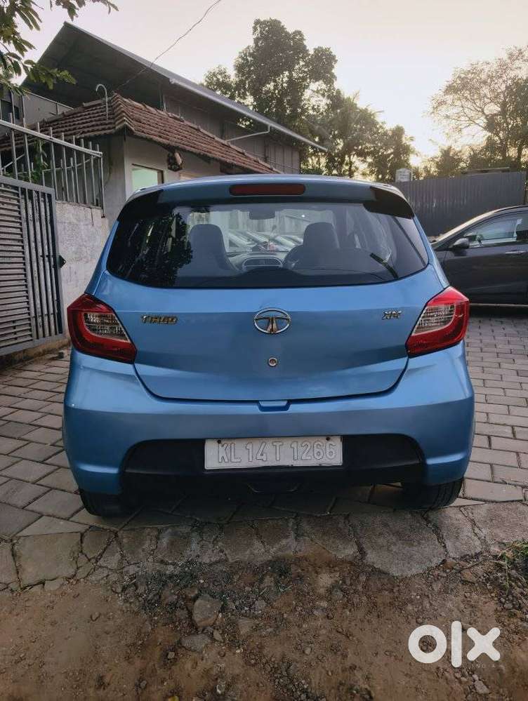 Tata Tiago, 2016, Petrol