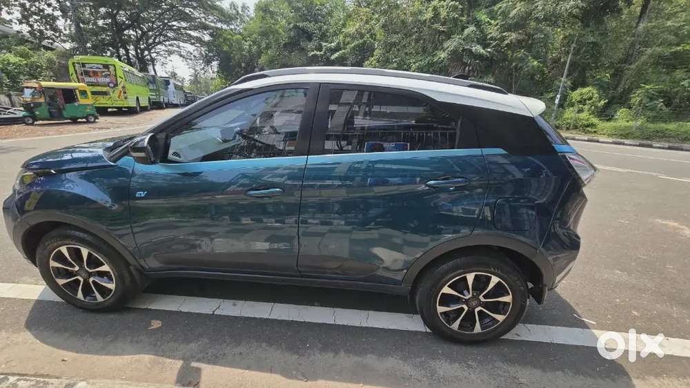Tata Nexon Ev Xz + Single Owner New Battery Under Battery Warranty
