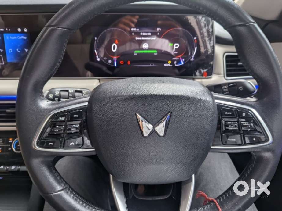 Mahindra Xuv700 2.0 Ax 7 Petrol At Str, 2022, Petrol