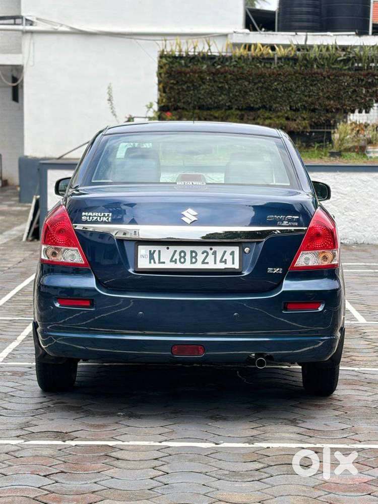 Maruti Suzuki Swift Dzire 1.2 Zxi Bsiv, 2010, Petrol