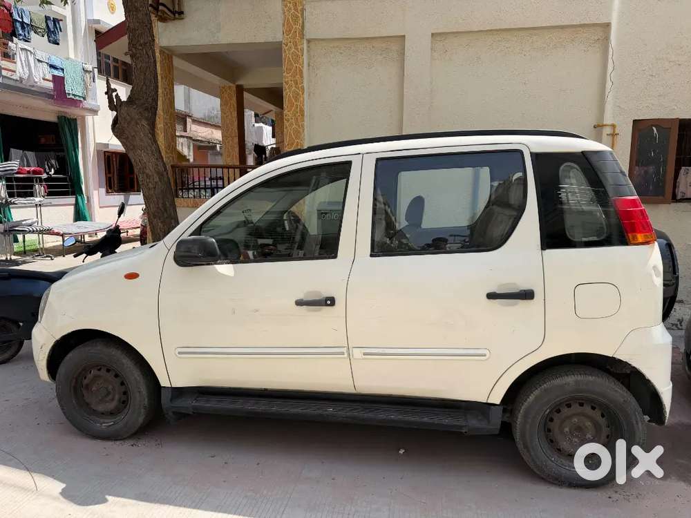 Mahindra Quanto 1.5 2012