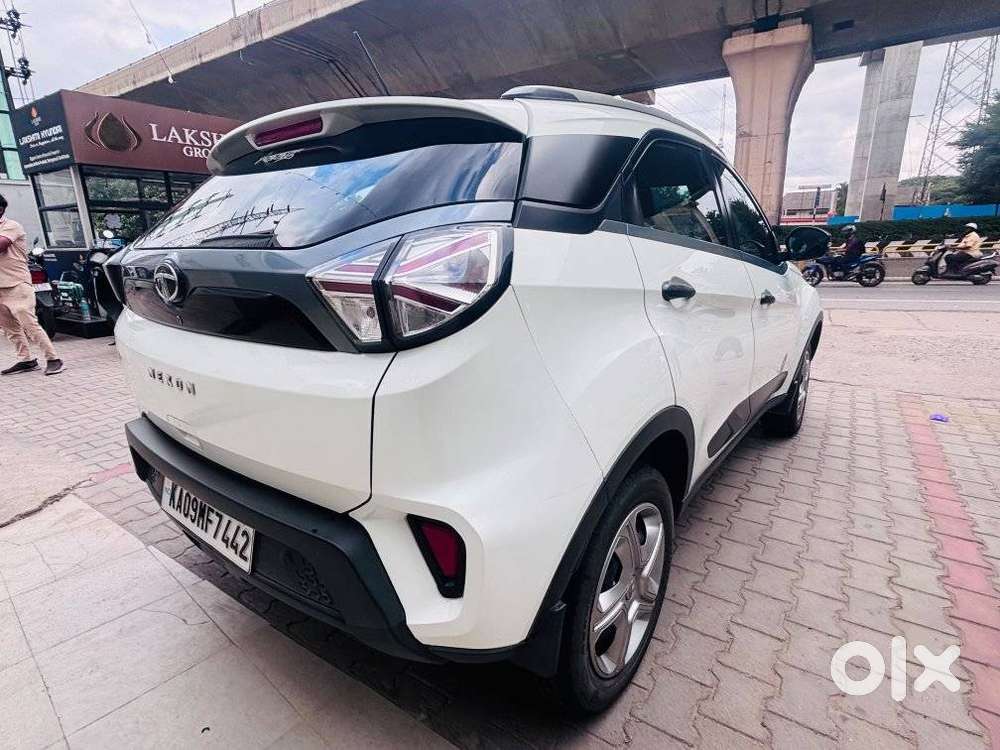Tata Nexon 1.2 Revotron Xm (s), 2021, Petrol
