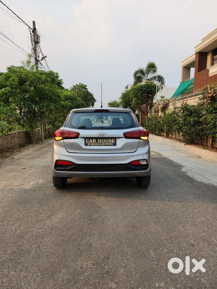 2020 I20 Magna Plus Petrol Manual 21,000 Km Driven