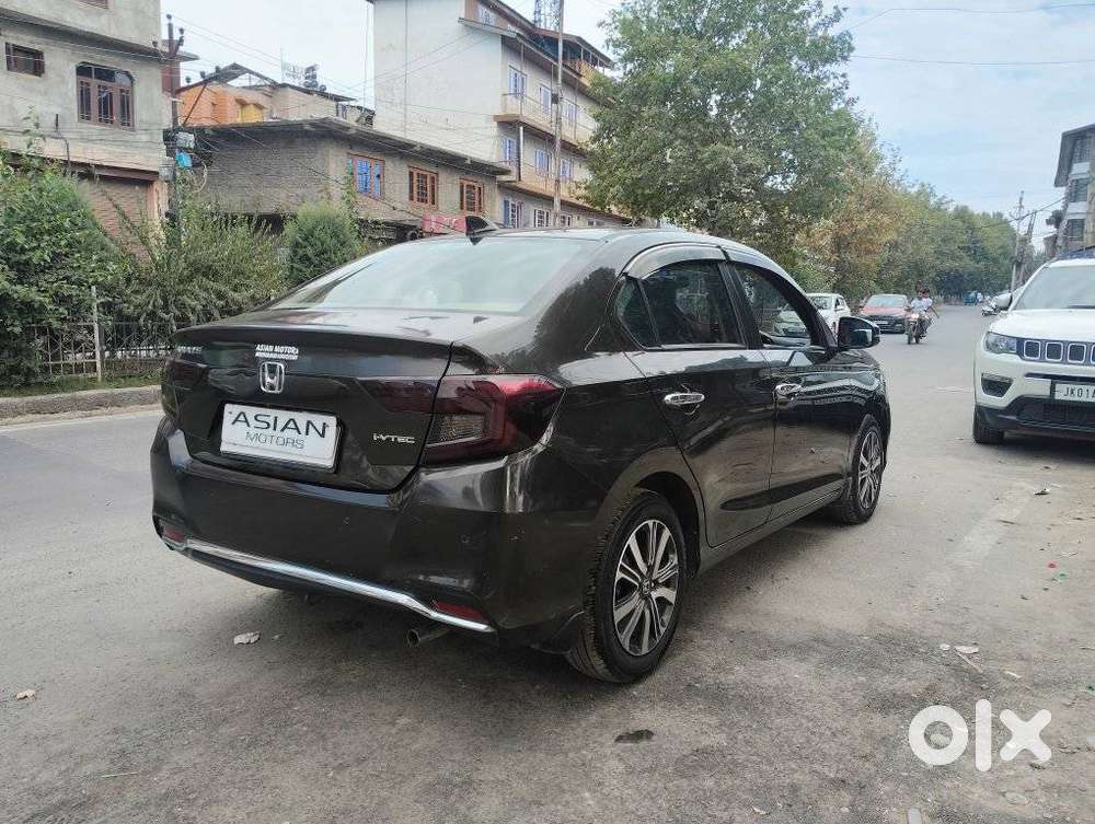 Honda Amaze 2nd Gen Vx, 2023, Petrol