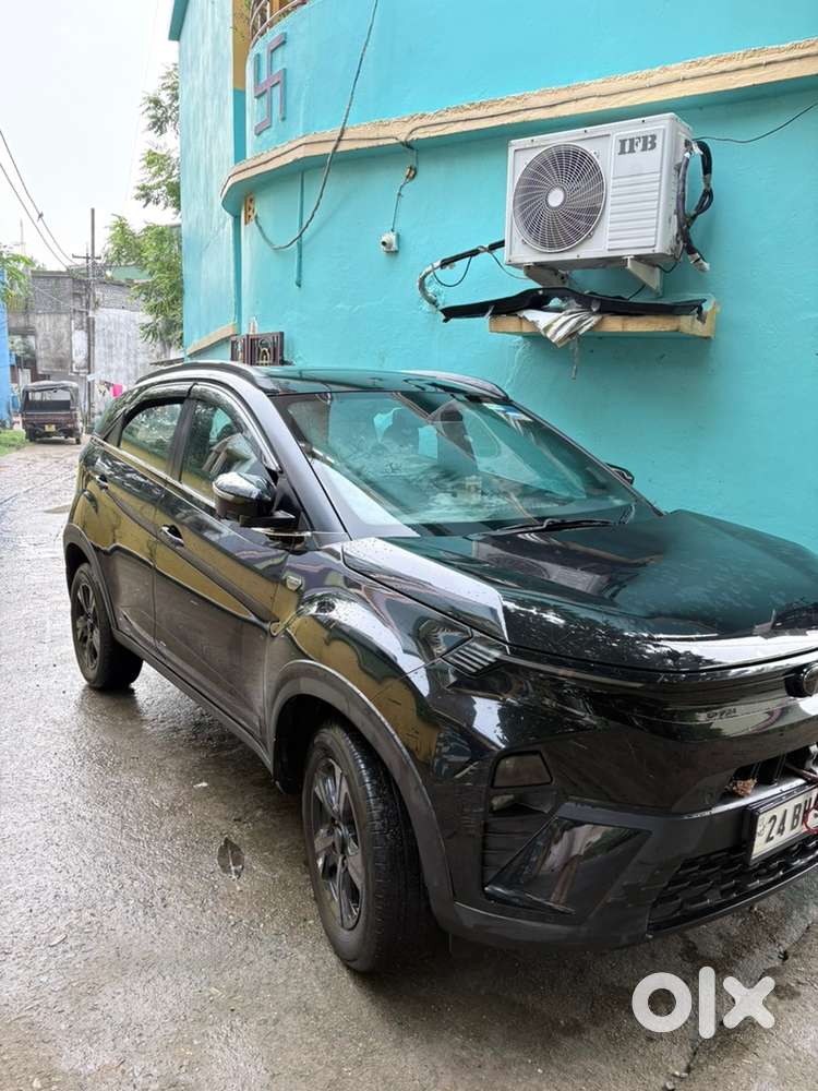 Tata Nexon 2024 Petrol Single Hand Driven Showroom Condition Interior