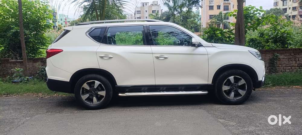 Mahindra Alturas G4 4wd At, 2018, Diesel