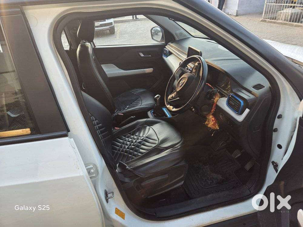 Tata Punch 1.2 Revotron Creative Dual Tone, 2022, Petrol
