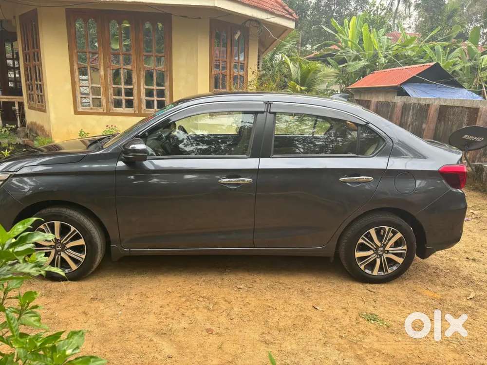 Honda Amaze 2024 Petrol Well Maintained