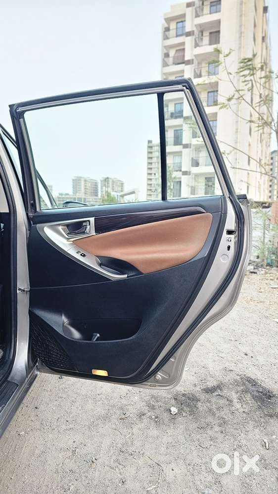 Toyota Innova Crysta