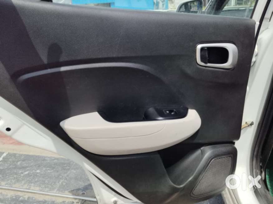Hyundai Venue Sx Mt, 2022, Petrol