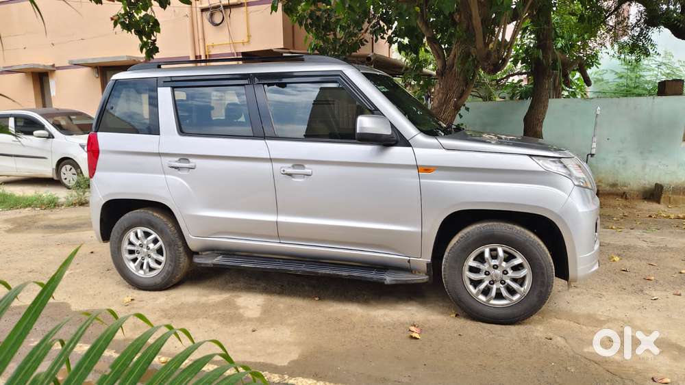 Mahindra Tuv 300