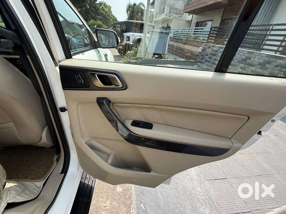 Ford Endeavour 2017