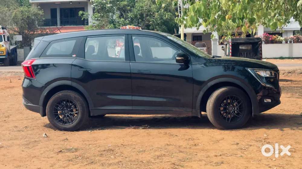 Mahindra Xuv700 2025 Petrol 2800 Km Driven