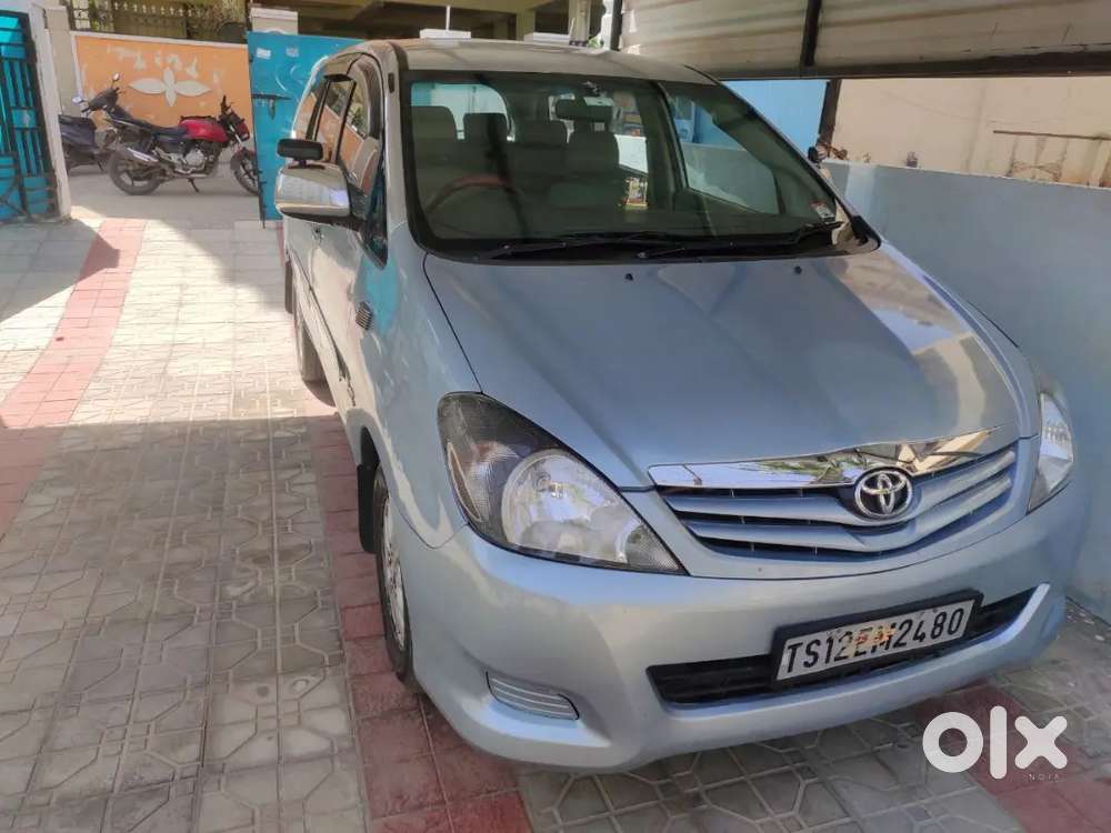 Toyota Innova 2010 Diesel 2nd Owner