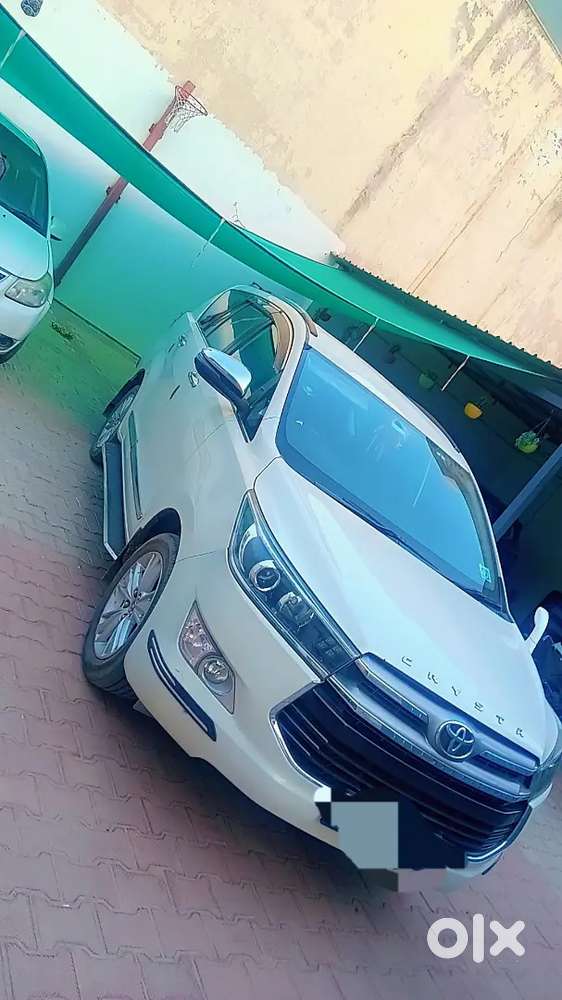 Toyota Innova Crysta 2018