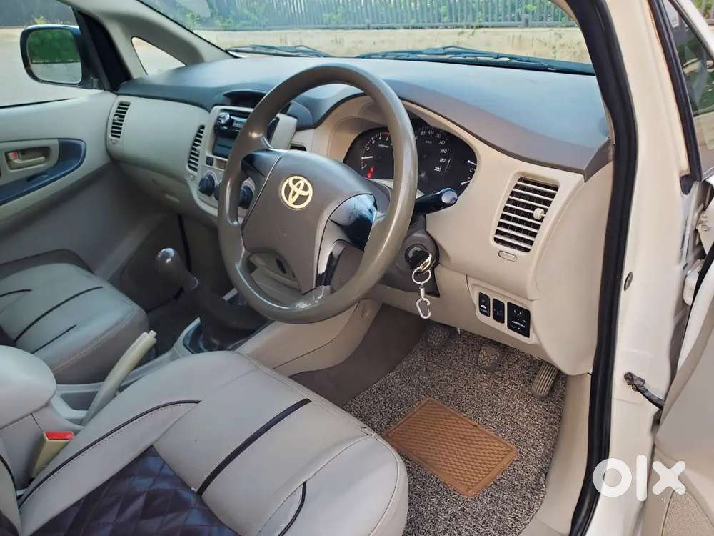 Toyota Innova 2.5