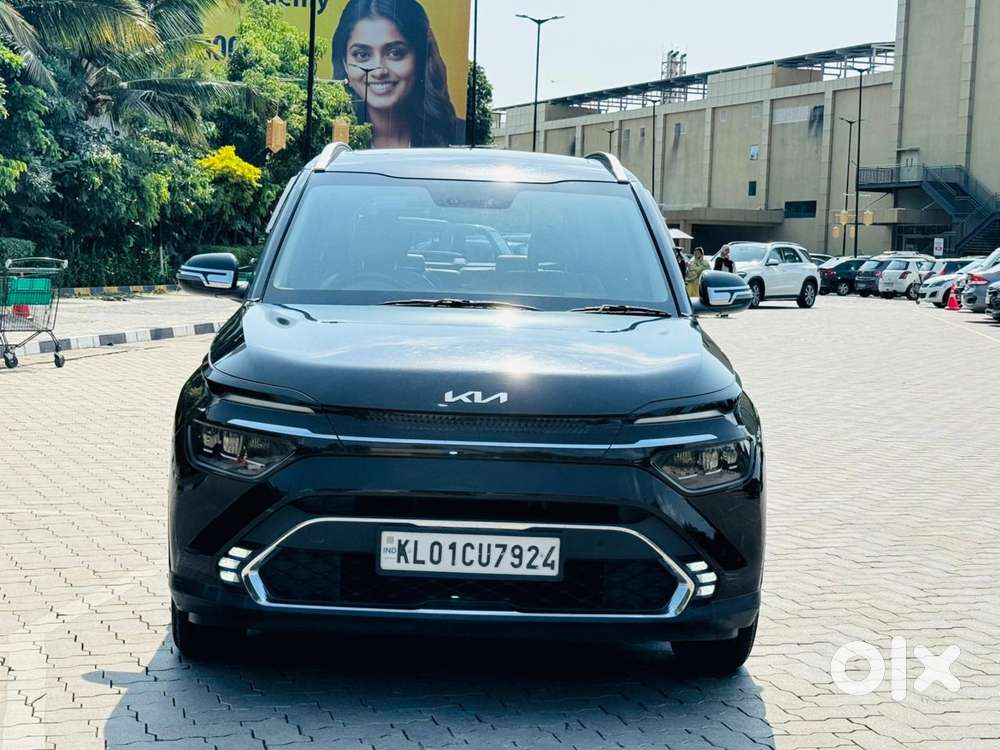 Kia Carens Luxury (o)1.5 Diesel At 7 Str, 2022, Diesel