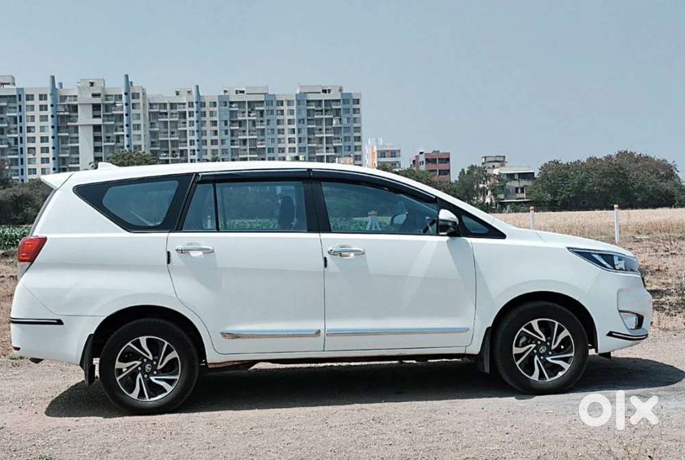 Toyota Innova Crysta 2.4 G Mt, 2025, Diesel