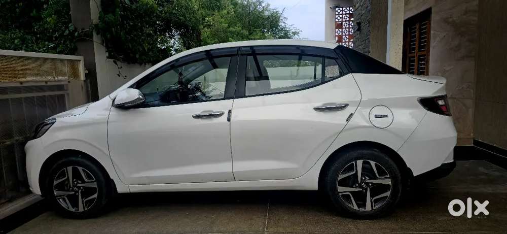 Hyundai Aura SX Plus 1.2 AMT Petrol Top Model New Condition