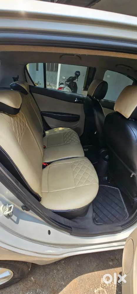 Hyundai I20 Magna Petrol 2012