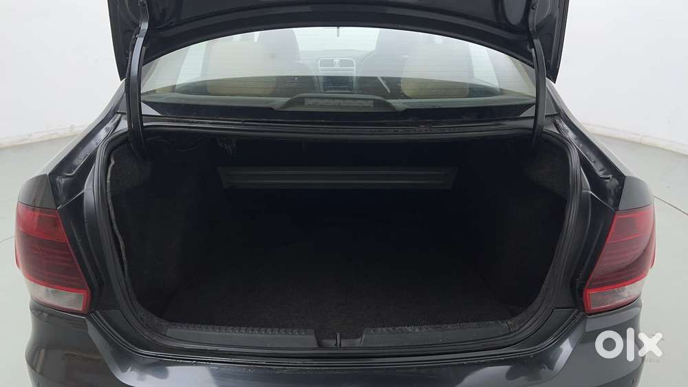 Volkswagen Vento 1.2 Tsi Highline At, 2017, Petrol