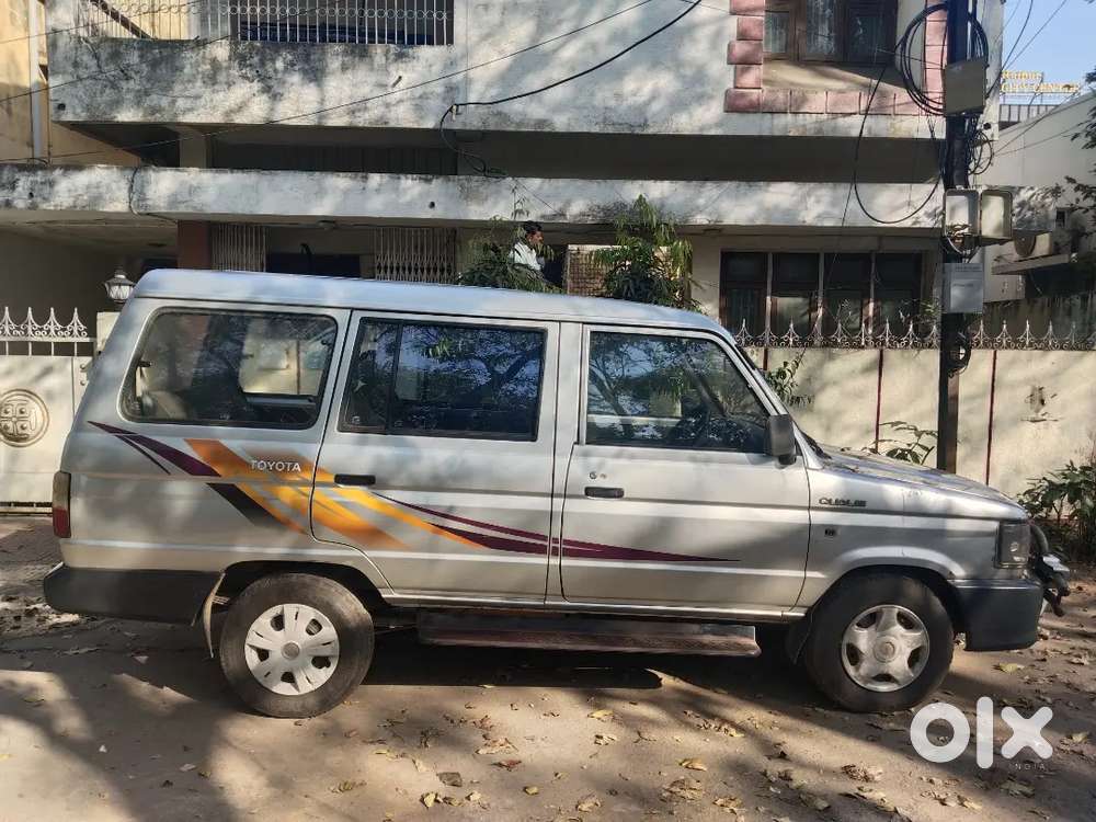 Toyota Qualis 2003 Diesel Well Maintained