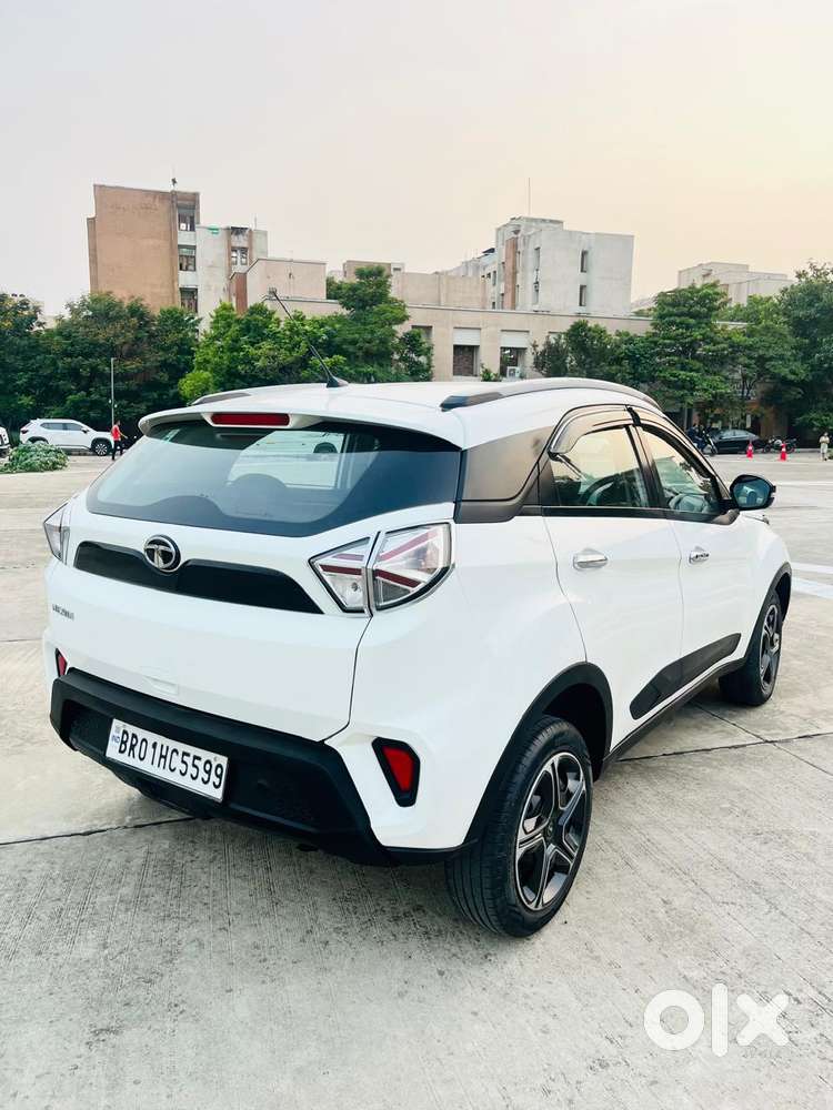 Tata Nexon 1.5 Revotorq Xm (s), 2023, Diesel