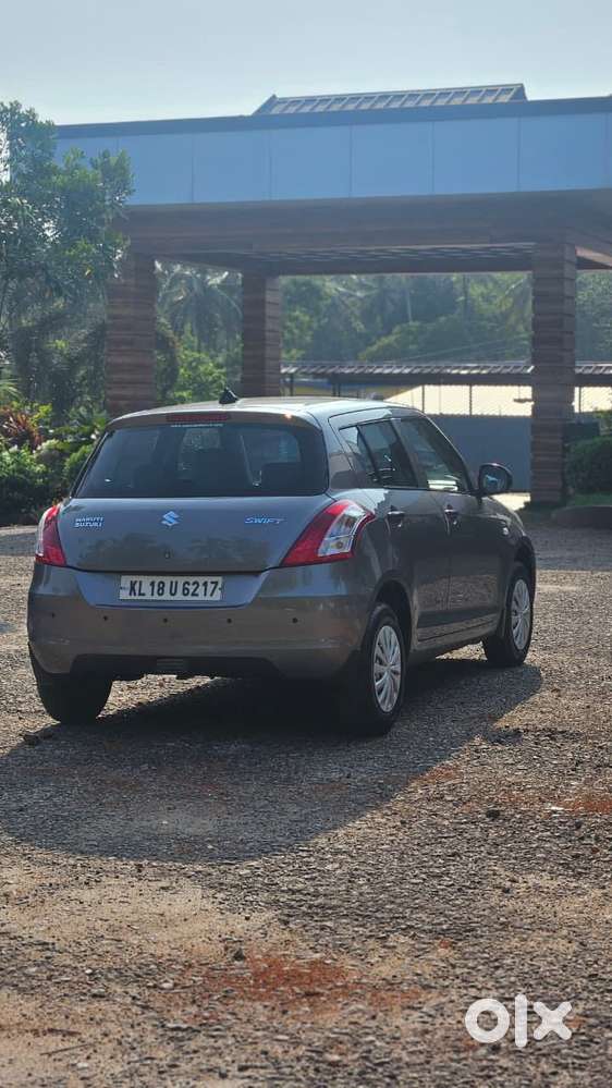 Maruti Suzuki Swift Lxi Option, 2017, Petrol
