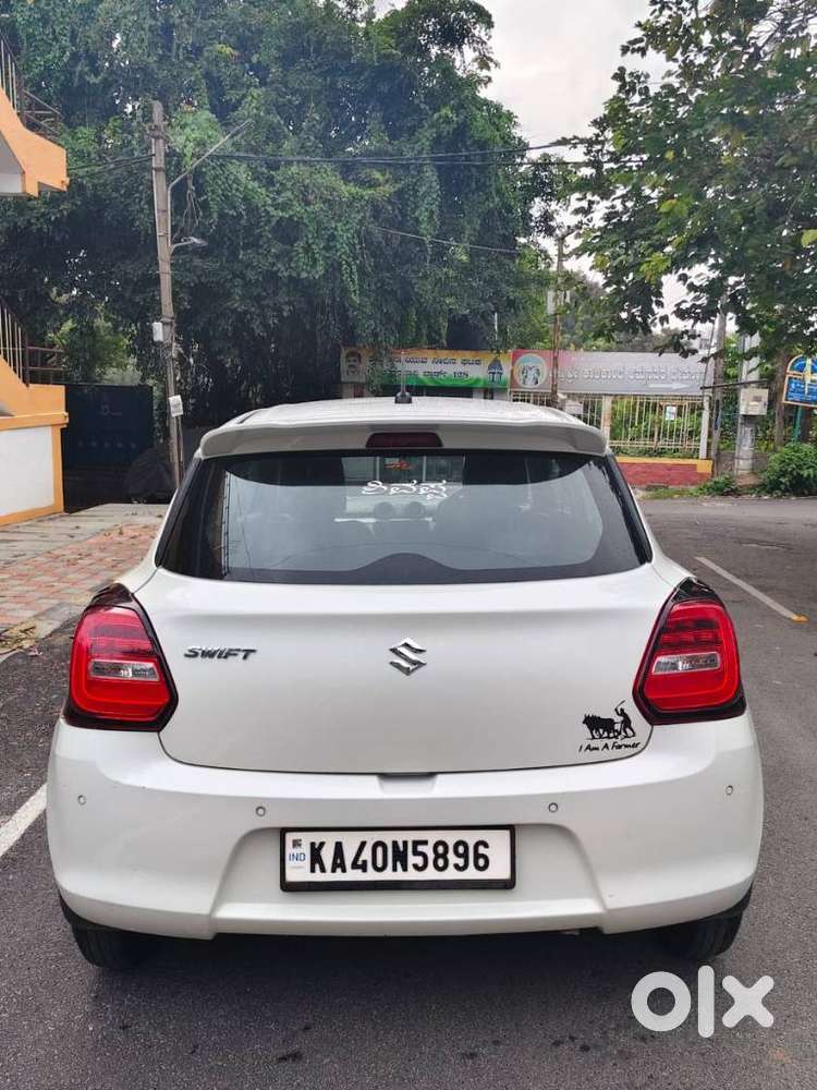 Maruti Suzuki Swift Vxi + Manual, 2023, Petrol