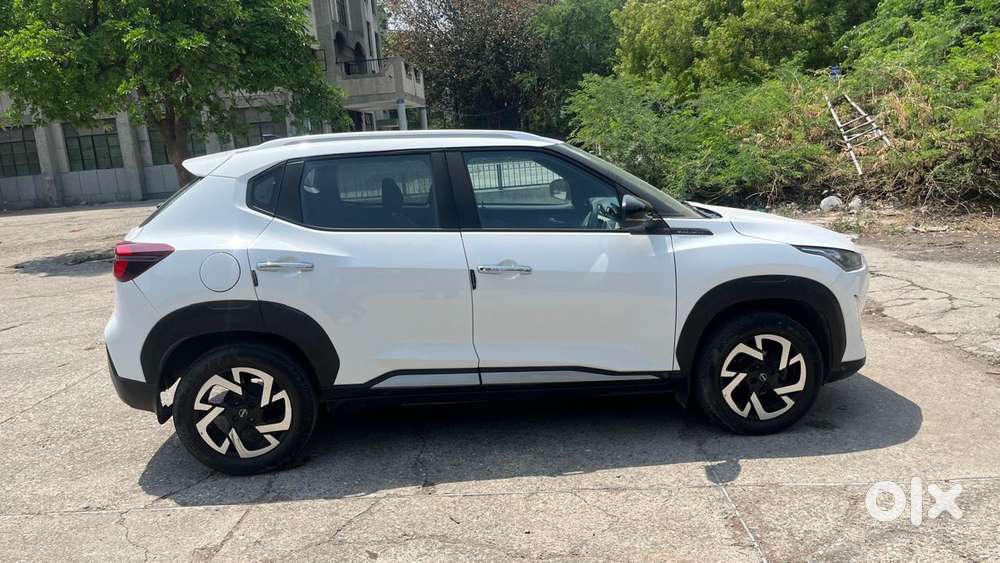 Nissan Magnite 1.0 Xv Premium, 2023, Petrol