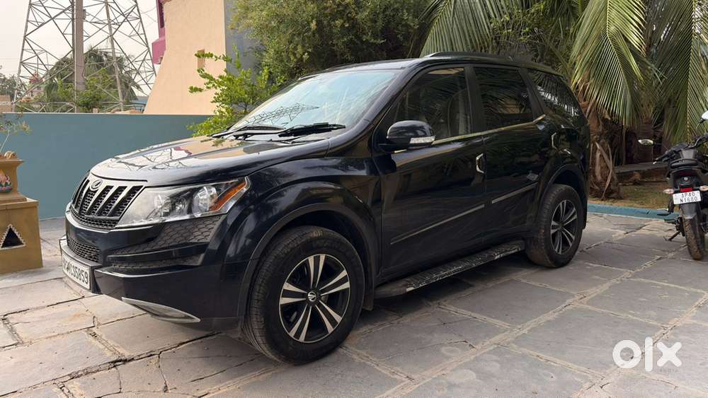 Mahindra     Xuv500 W6  Excellent Condition  Genuine Km
