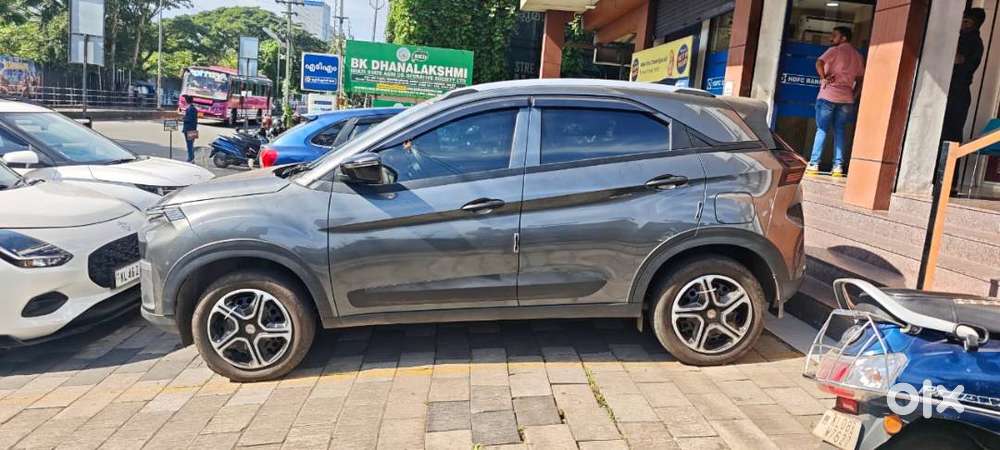 Tata Nexon Smart 2024