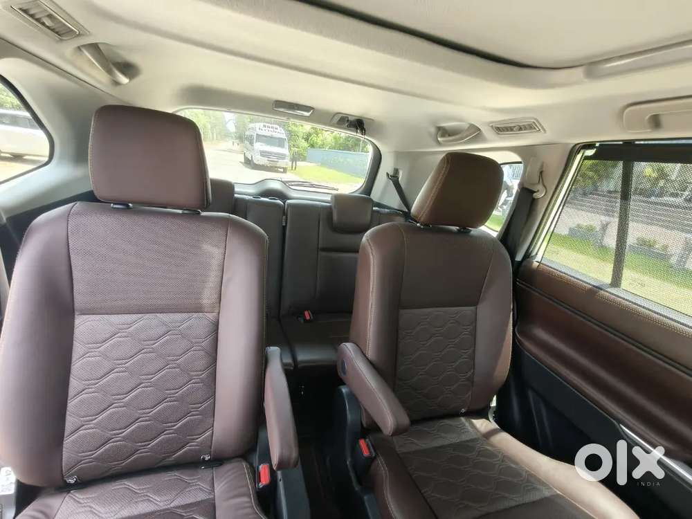 Toyota Innova Hycross 2024 Hybrid Hybrid