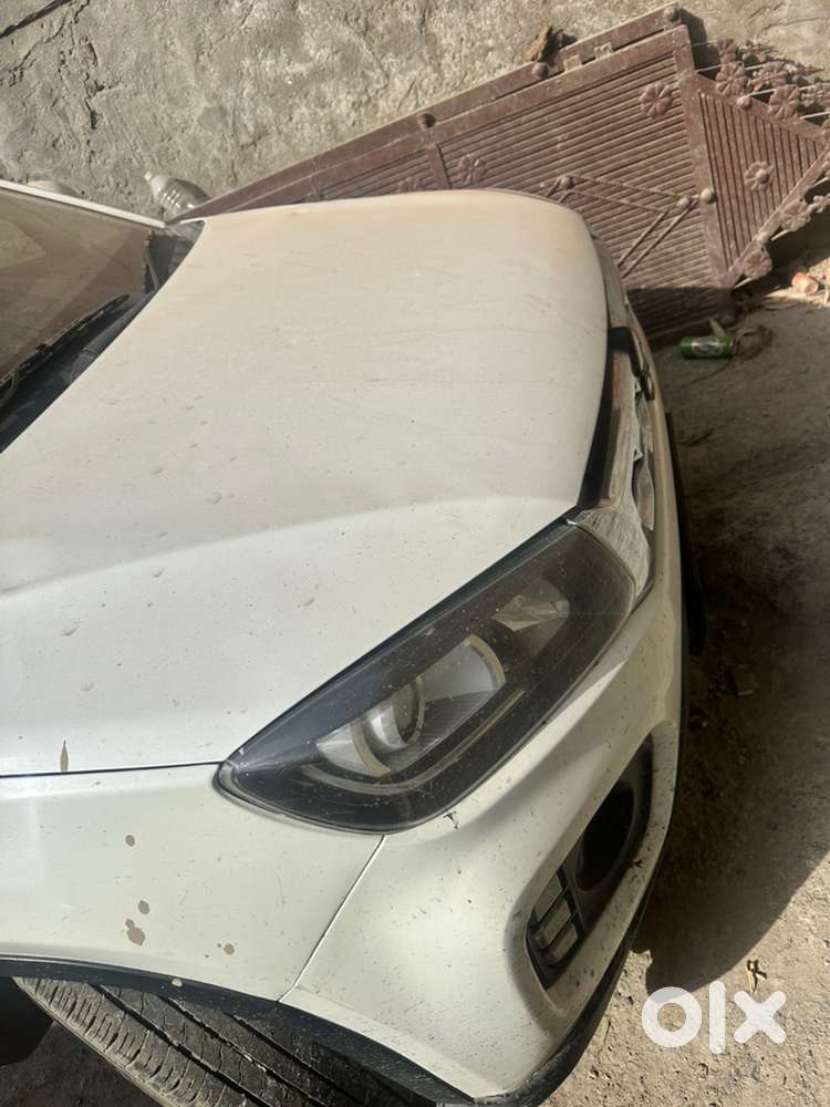 Maruti Suzuki Brezza Lxi 2021