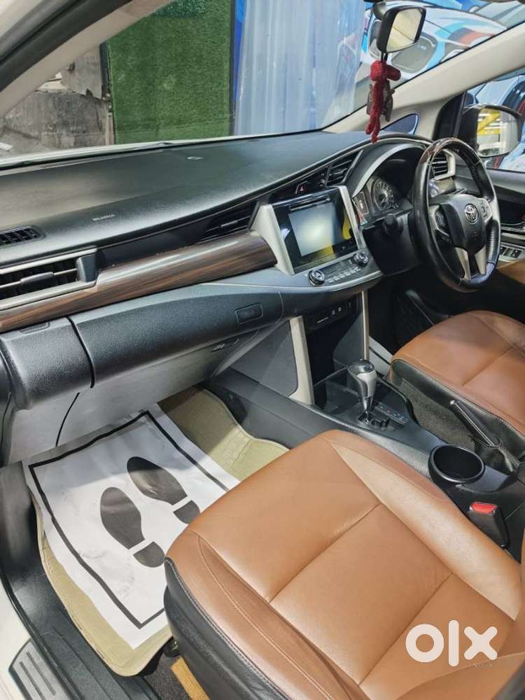 Toyota Innova Crysta 2.8z Automatic, 2017, Diesel