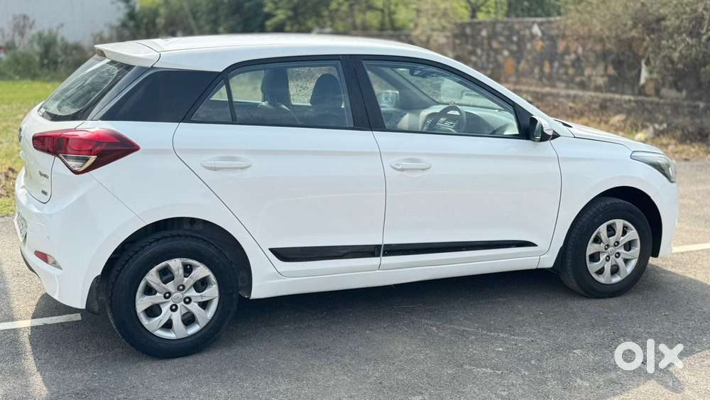 Hyundai Elite I20 Sportz (o) 1.4, 2016, Diesel