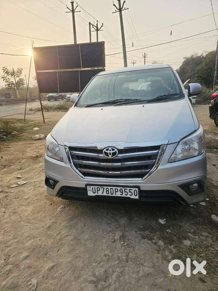 Toyota Innova 2014 Diesel Well Maintained