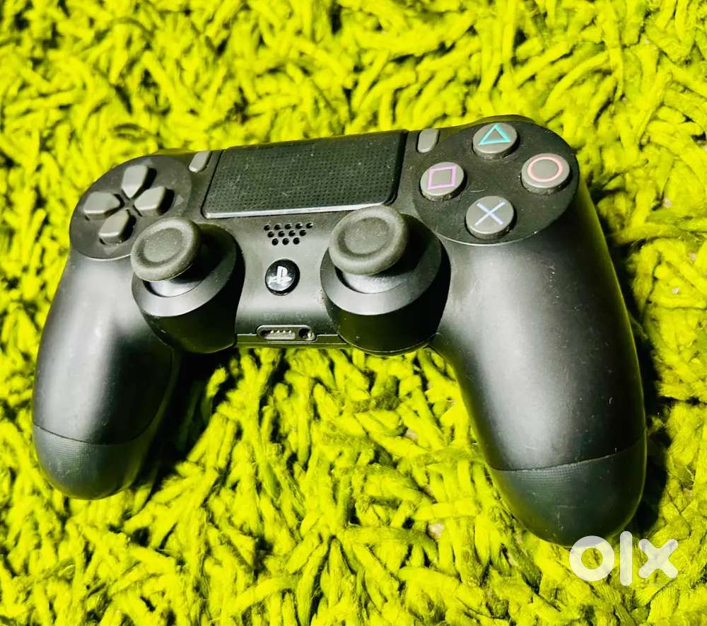 PlayStation 4 controller at best rate
